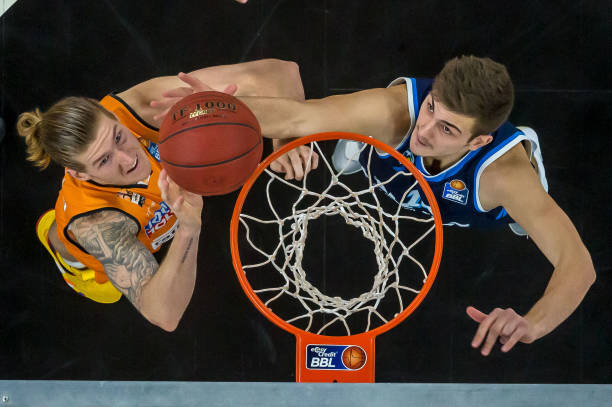 他凭借无与 他凭借无与