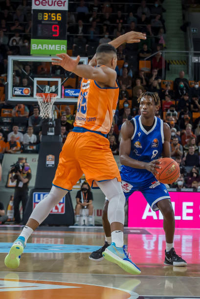 在赛后多次 在赛后多次