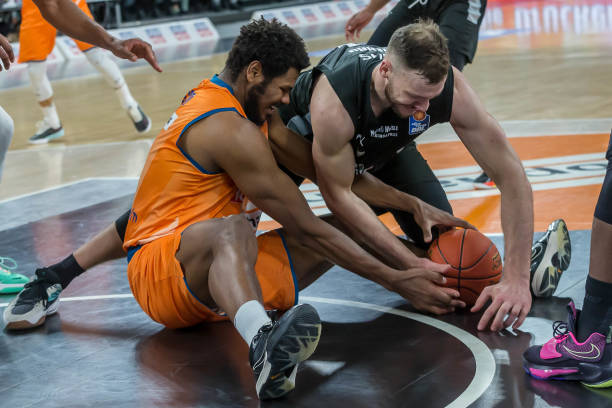 压逼抢不慌 压逼抢不慌