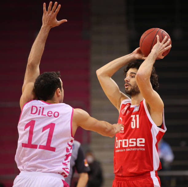 伯恩茅斯实 伯恩茅斯实